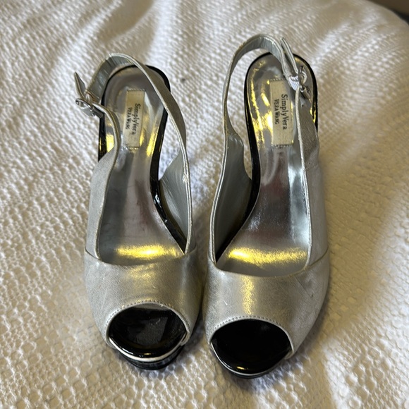 Heels - Picture 1 of 7